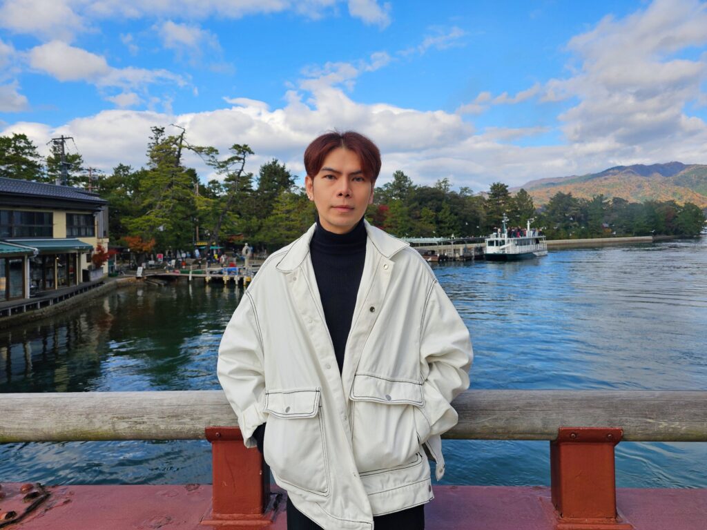 navin page travel Ine and Kayabuki Japan 11